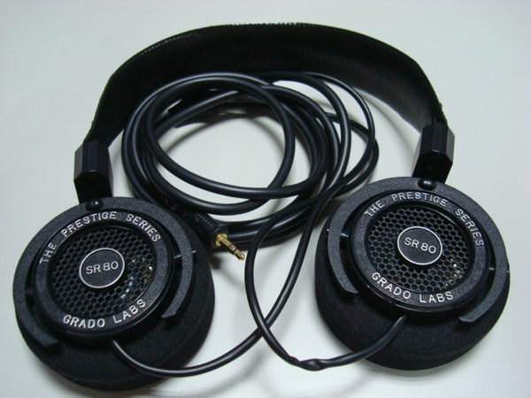 d89208561-ac-7053xf9x0600x0450-m